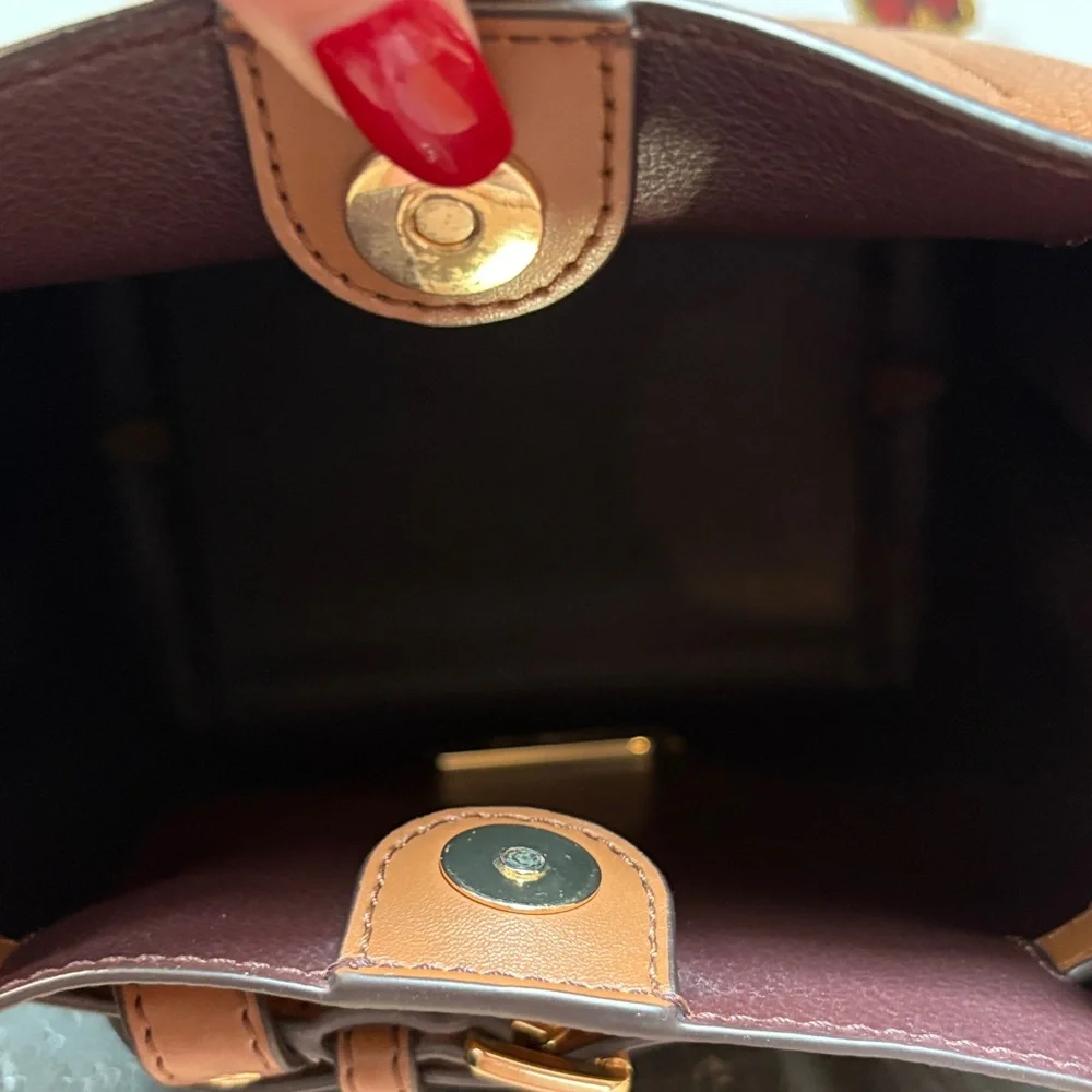 Michael Kors Emilia Small Bucket Bag Messenger Leather Luggage - Picture 14 of 16